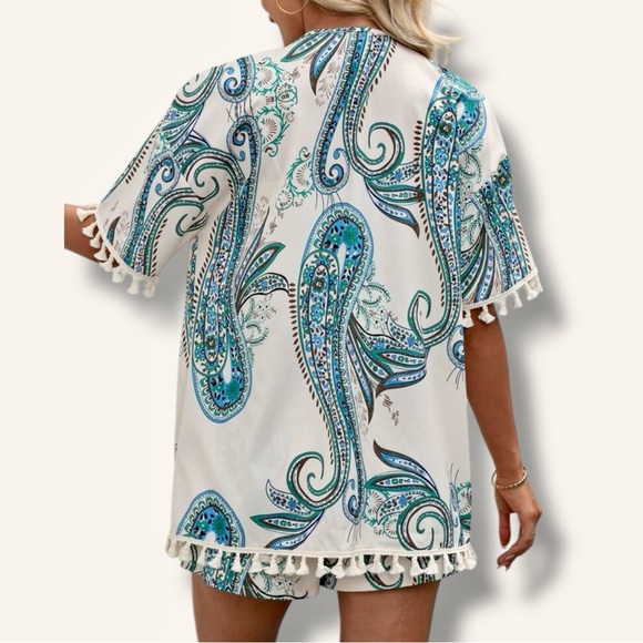 Leisure Vacation Paisley Print Tassel Set- (M) - Picture 4 of 6